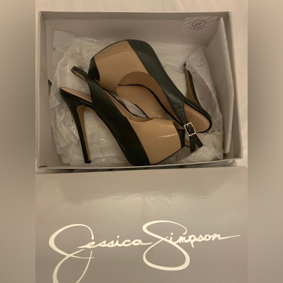 Jessica Simpson Platform Pumps - Picture 2 of 7